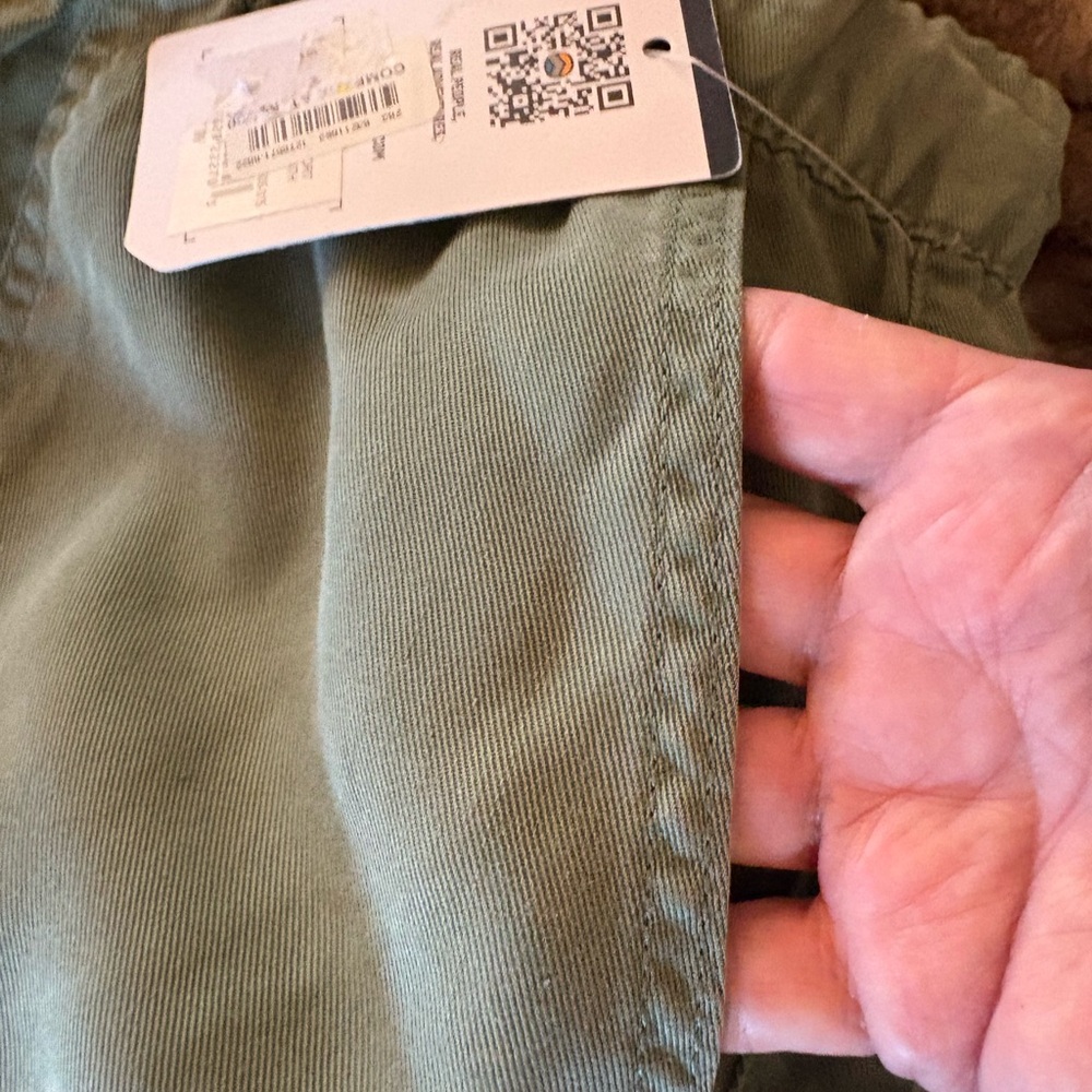 REEL LIFE NWT Green Shorts with Relaxed Fit/4 pockets Size 2XLarge - Picture 7 of 8